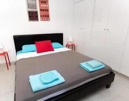 דירה Miranda House בורוקליני